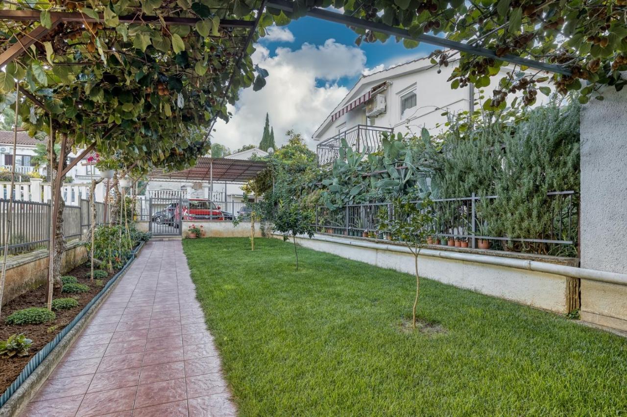 Apartment Lucijan Porec Exterior photo